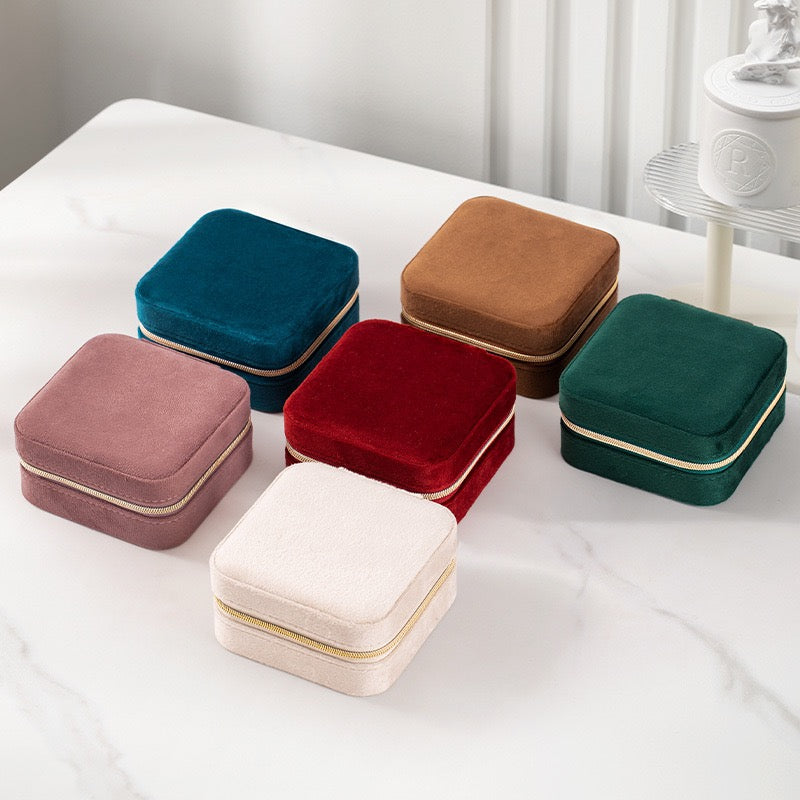 Boîte à bijoux portable en velours